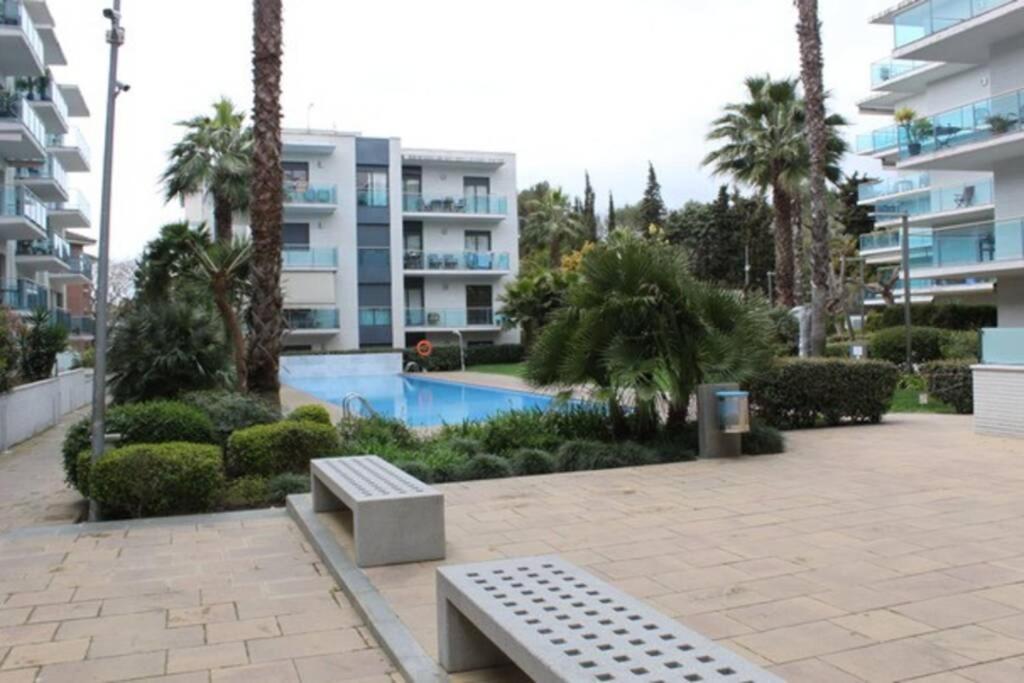 Apartamento Con Piscina Y Parking En Lloret De Marアパートメント エクステリア 写真