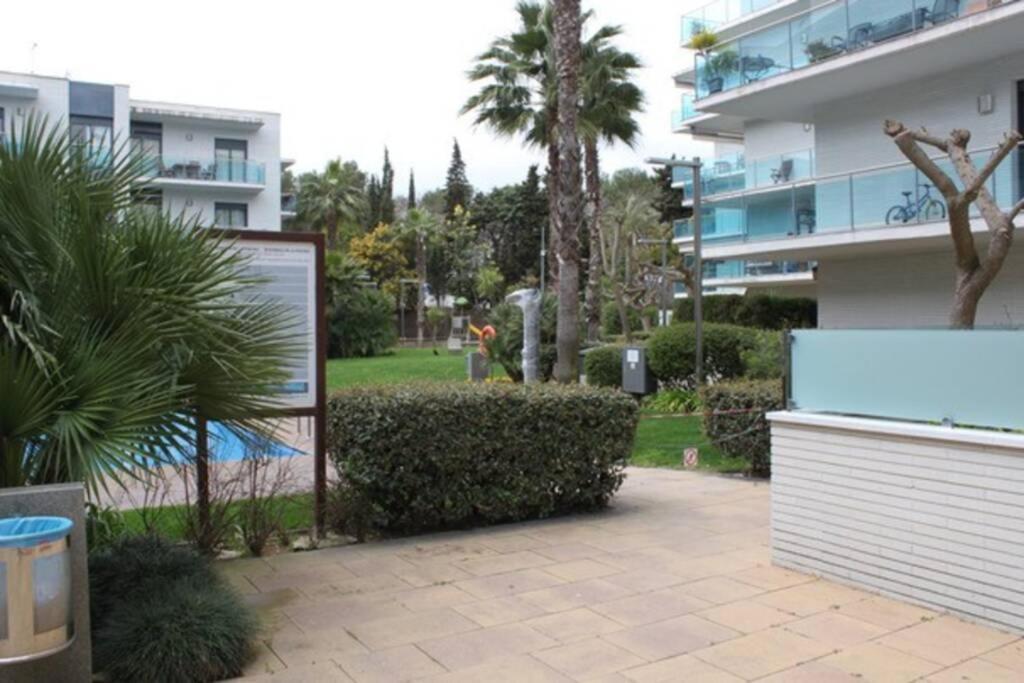 Apartamento Con Piscina Y Parking En Lloret De Marアパートメント エクステリア 写真