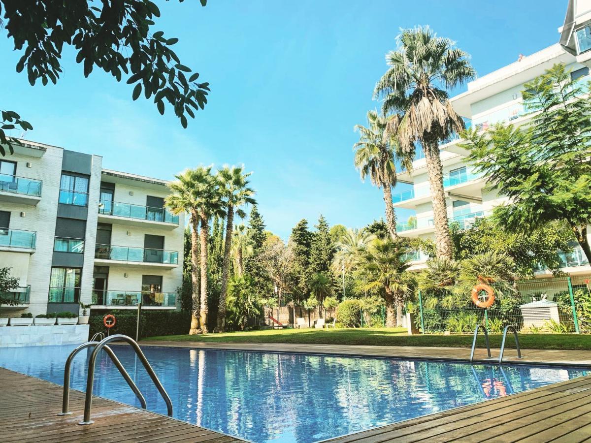 Apartamento Con Piscina Y Parking En Lloret De Marアパートメント エクステリア 写真